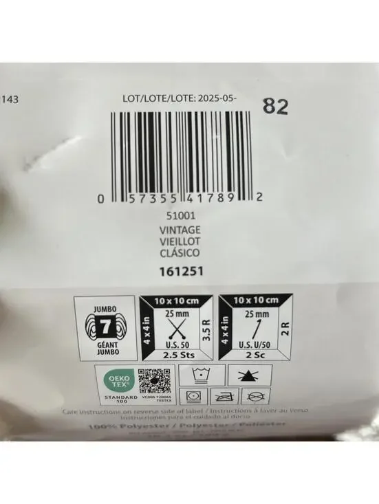 Bernat Big Blanket Yarn Yarnspirations 32 Yd Vintage White Cream Knitting #7 - Picture 3 of 5